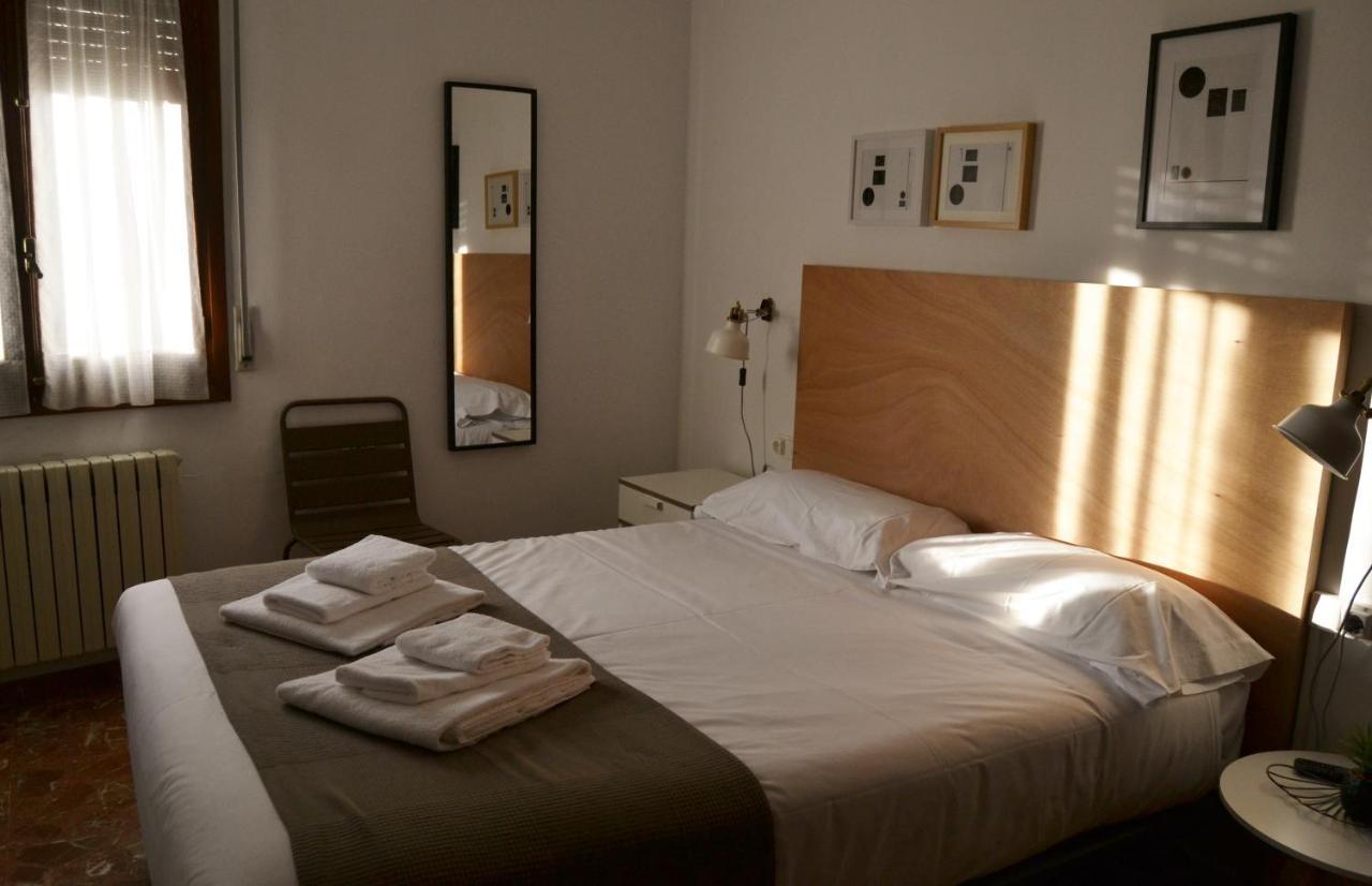 Tres Puentes Anguiano Apartamentos Y Hostal Zewnętrze zdjęcie
