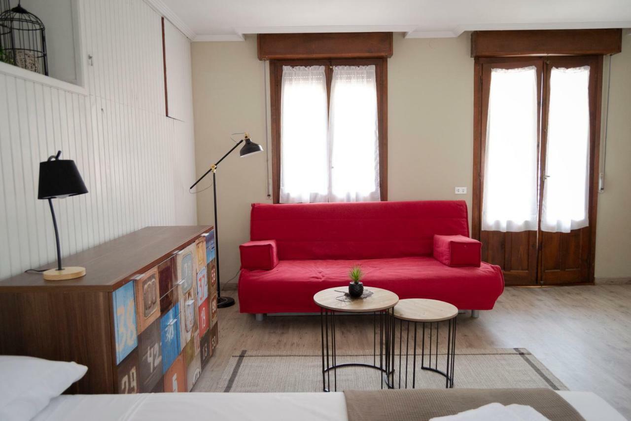 Tres Puentes Anguiano Apartamentos Y Hostal Zewnętrze zdjęcie