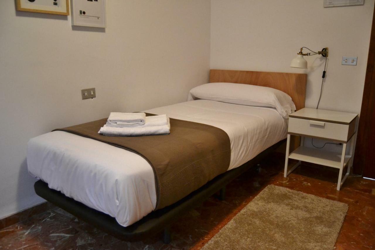 Tres Puentes Anguiano Apartamentos Y Hostal Zewnętrze zdjęcie