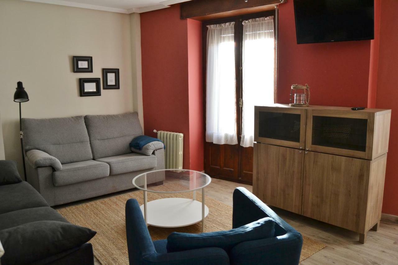 Tres Puentes Anguiano Apartamentos Y Hostal Zewnętrze zdjęcie