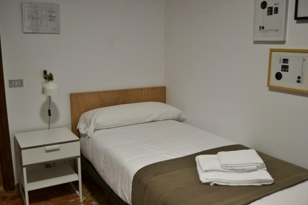 Tres Puentes Anguiano Apartamentos Y Hostal Zewnętrze zdjęcie