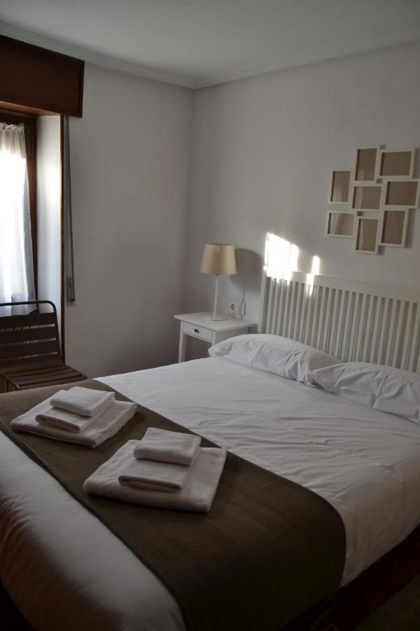 Tres Puentes Anguiano Apartamentos Y Hostal Zewnętrze zdjęcie